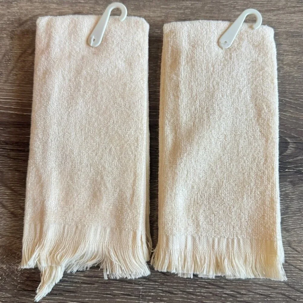 Set of 2 Vintage Holiday Christmas Embroidered Bird Guest Towel 16